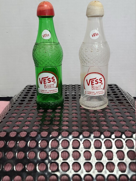 Vintage Vess salt and pepper shakers