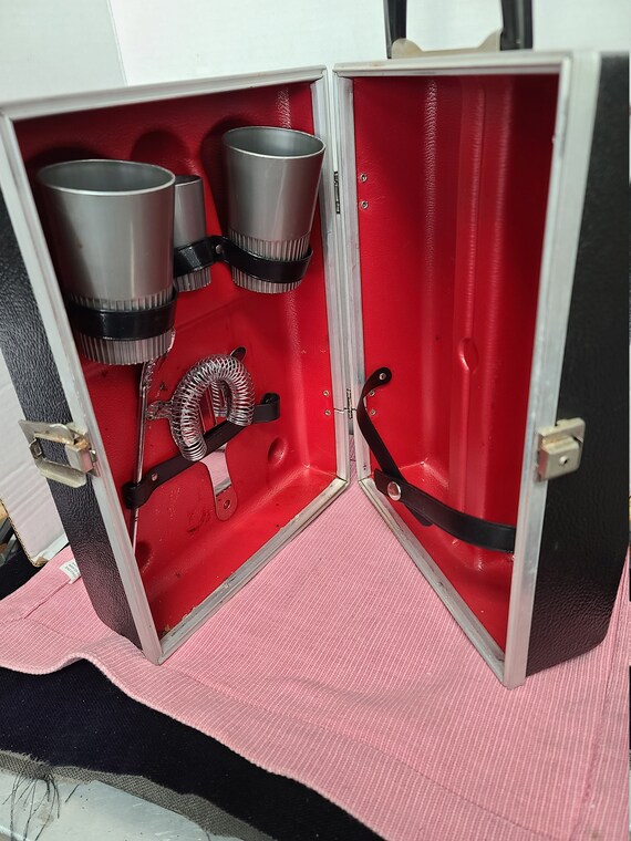 Vintage travel bar
