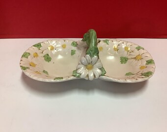 Metlox Discontinued Sculptured Daisy Poppytrail 10 1/2