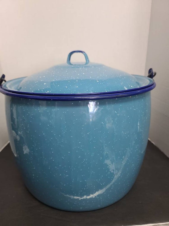 Aqua Graniteware Pot