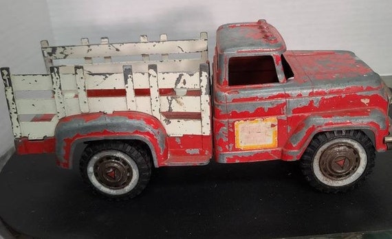 Hubley Mighty Metal stake bed truck