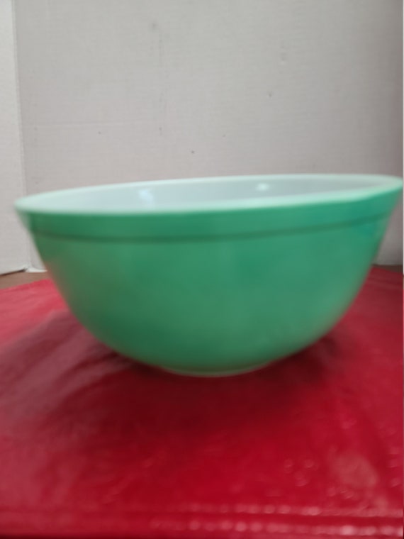 Pyrex Green Bowl #403 mixing bowl