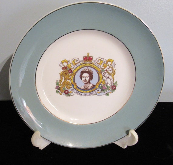 Queen Elizabeth Silver Jubilee plate by Grindley