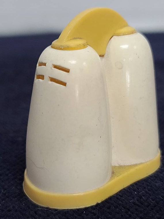 Art deco mini salt and pepper shakers