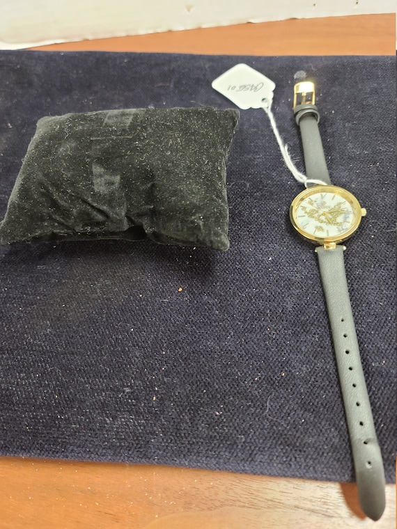 Decree Singapore movement wristwatch Gem