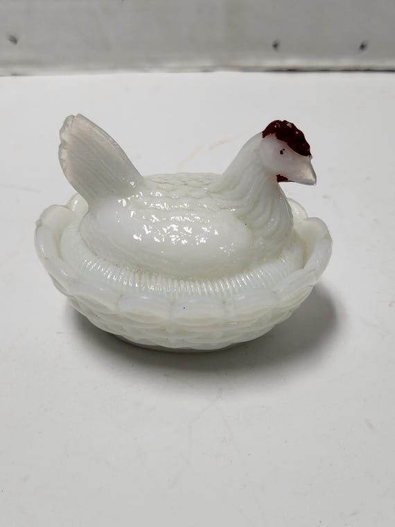 Westmoreland Nesting Hen