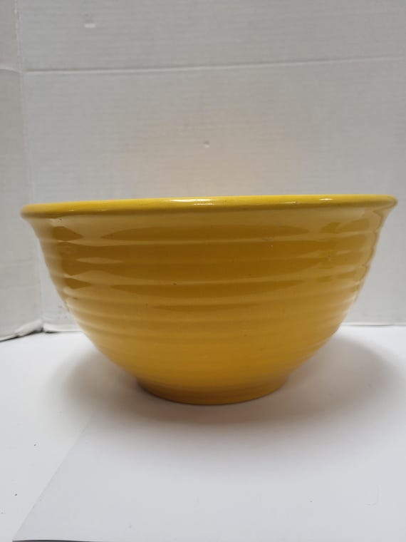 Bauer Pottery Ringware #9 Bowl