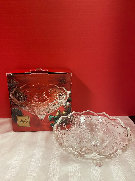 Mikasa Snowflake Glass Bowl