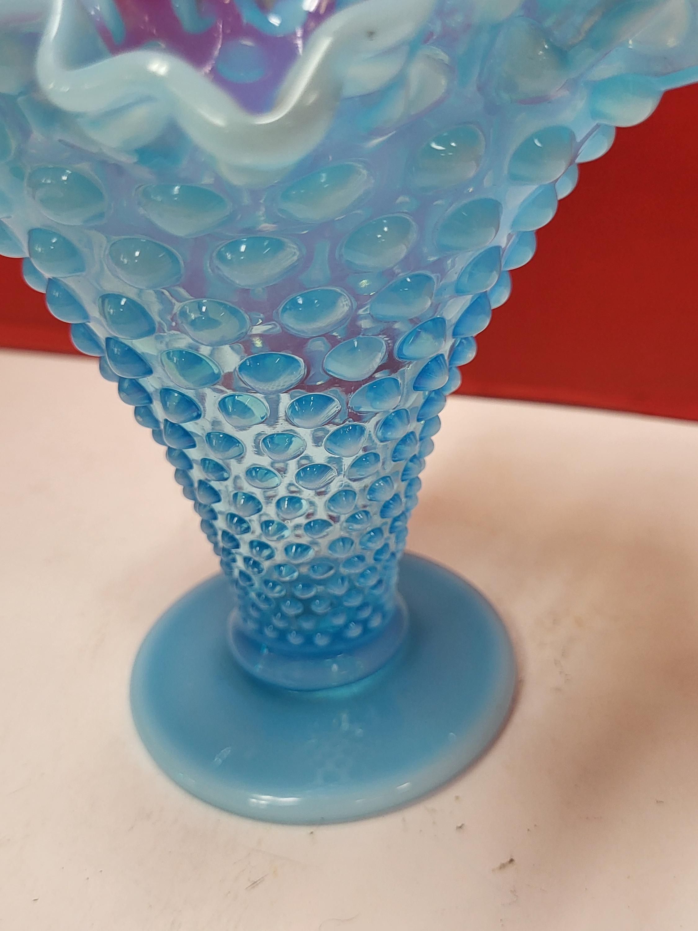 フェントンブルー オパールセント ホブネイル 花瓶 - Etsy 日本