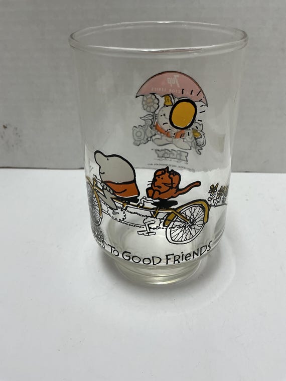 1977 Ziggy Tumbler: Good Condition, 3" Diameter, 5 1/4" Height