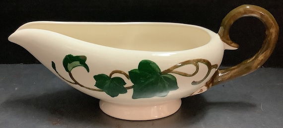 Poppytrail Ivy Gravy Boat