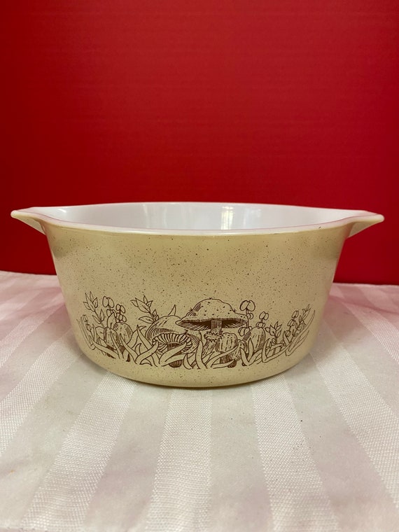 Pyrex Forest Fancies Mushroom Dish