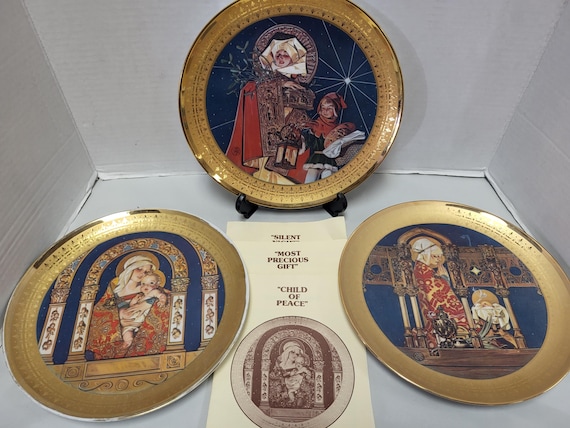 Royal Cornwell Christmas Plates