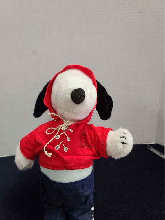 Snoopy plush toy United Features Syndicate