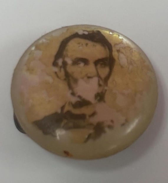 Lincoln Lapel Button
