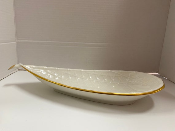 Noritake Ivory China Leaf Dish #26