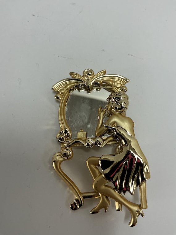 Gold tone Mirror brooch