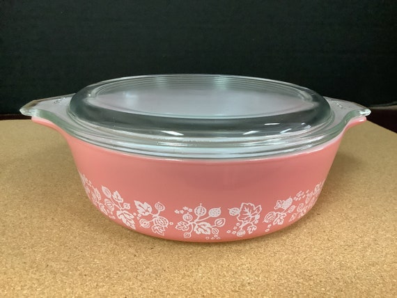 Pyrex Pink Gooseberry round #471