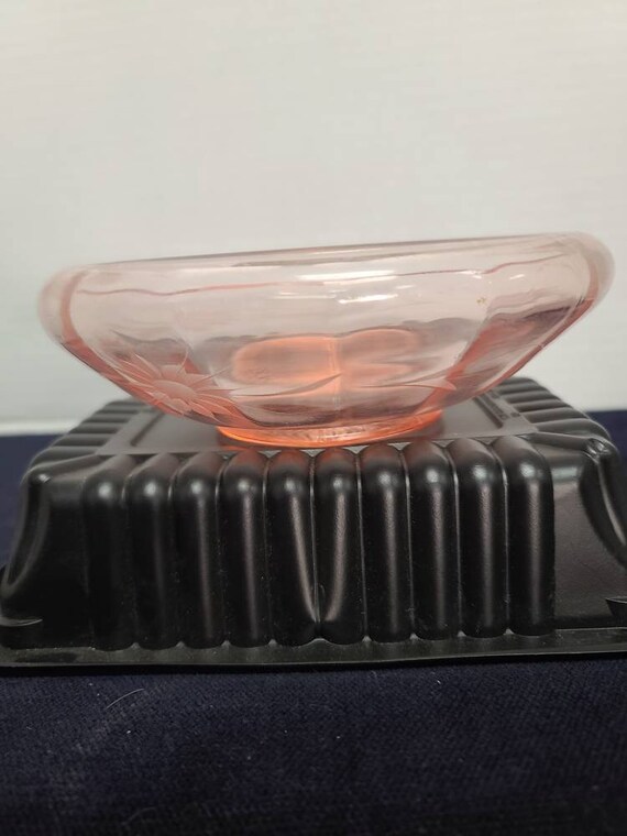 Pink depression glass bowl