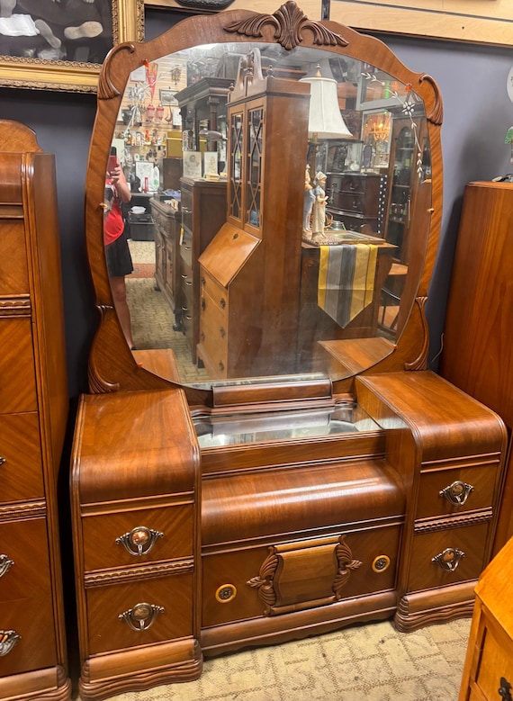 Art Deco Waterfall Vanity