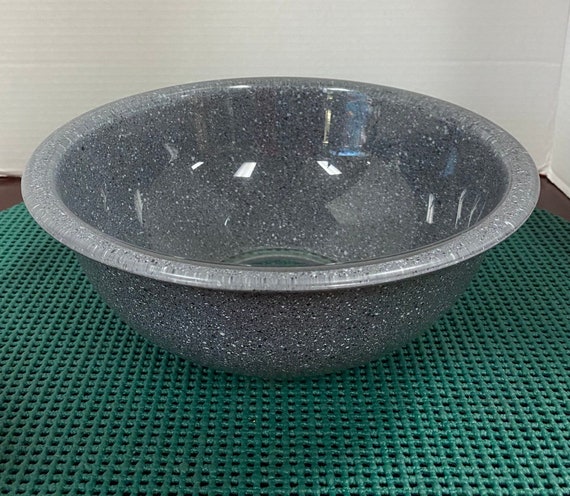 Pyrex Speckled Granite Mixing Bowl