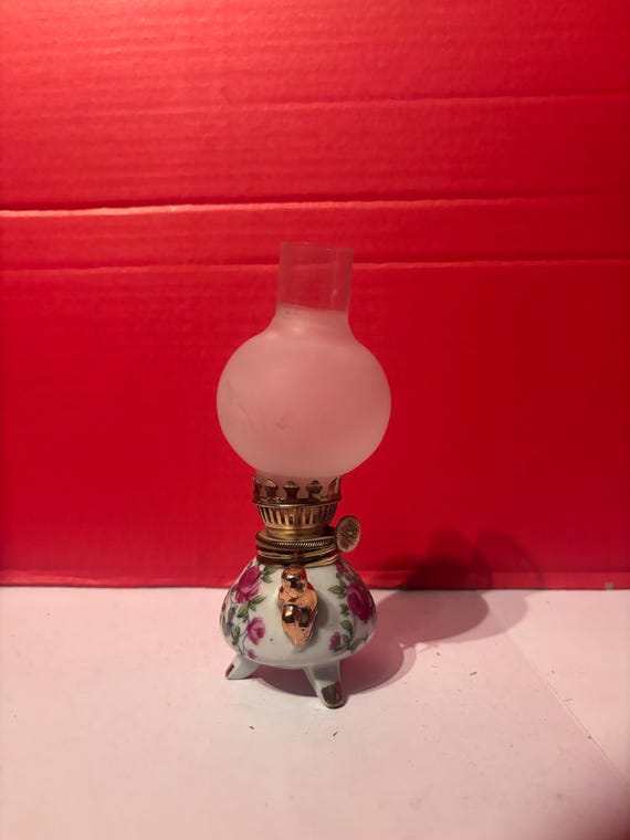 Mini kerosene lamp