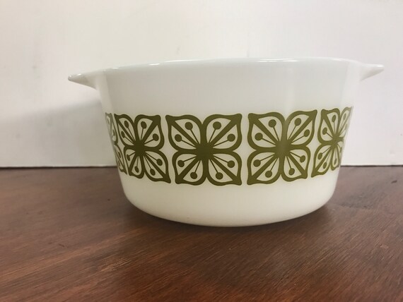Pyrex Square flowers verde green Cinderella casserole 1 quart