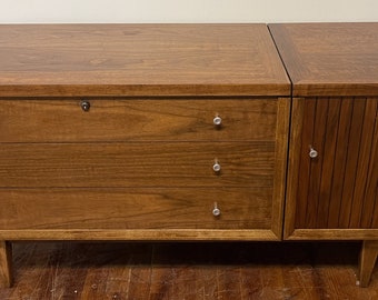 Lane cedar chest & record holder with lock removed