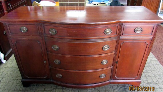 Mahogany buffet or sideboard