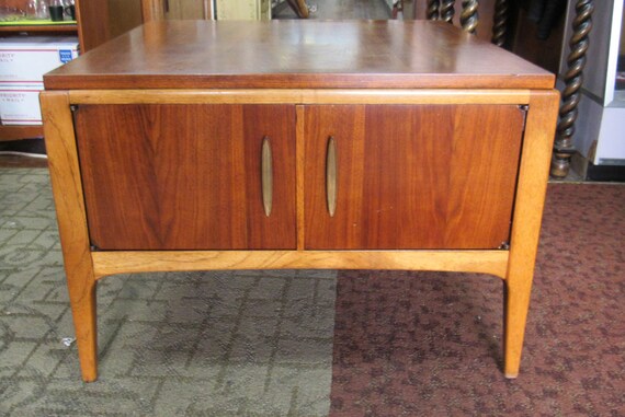 Paul McCobb Lane Rhythm end table