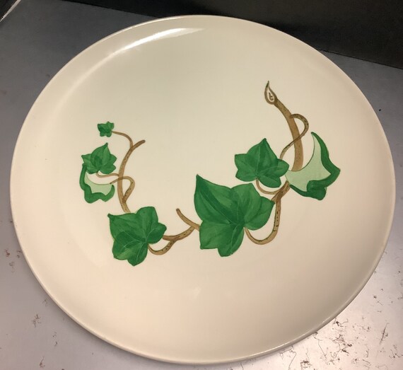 Poppytrail Ivy 13” Plate