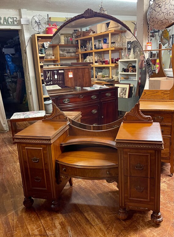 Art Deco Vanity