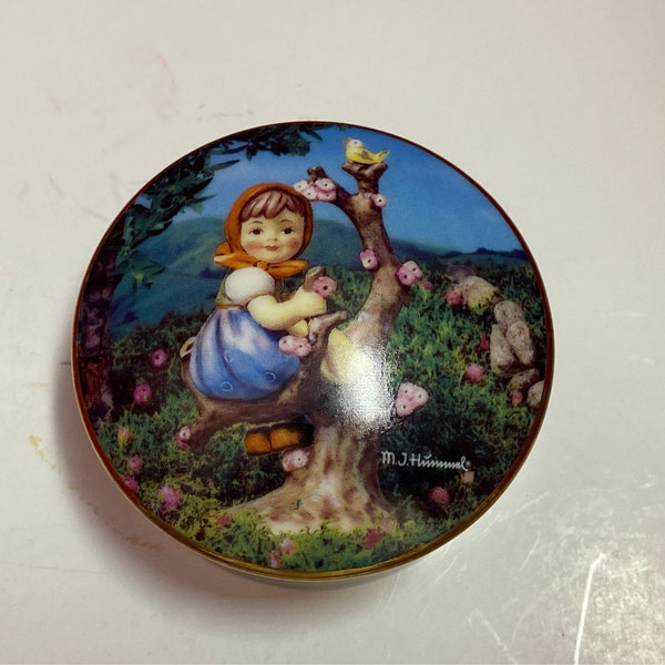 Hummel Apple Tree Girl Music Box