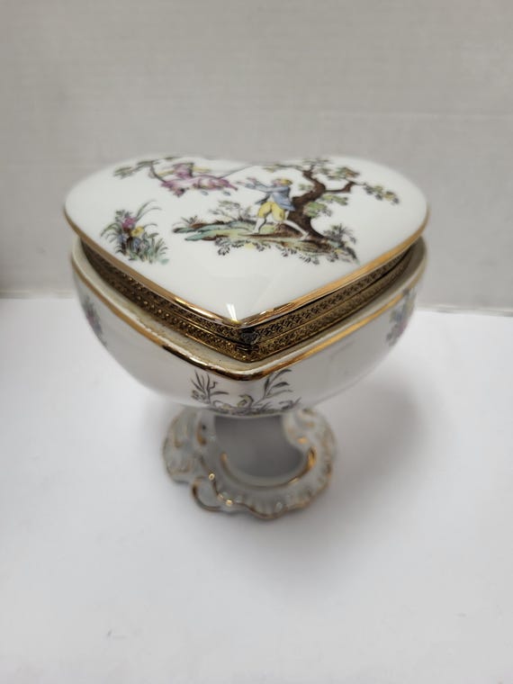 Heart Shaped Ceramic Box