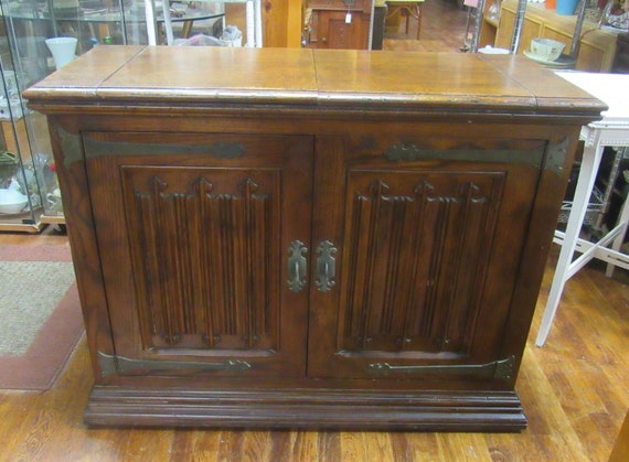 Henredon Bar or server buffet
