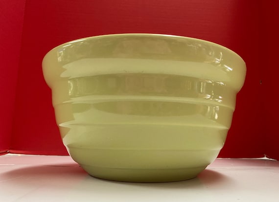 Beehive Green Bowl