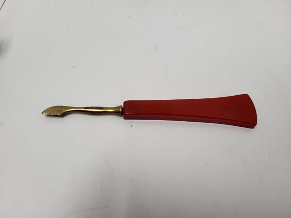 Bakelite Cuticle Tool