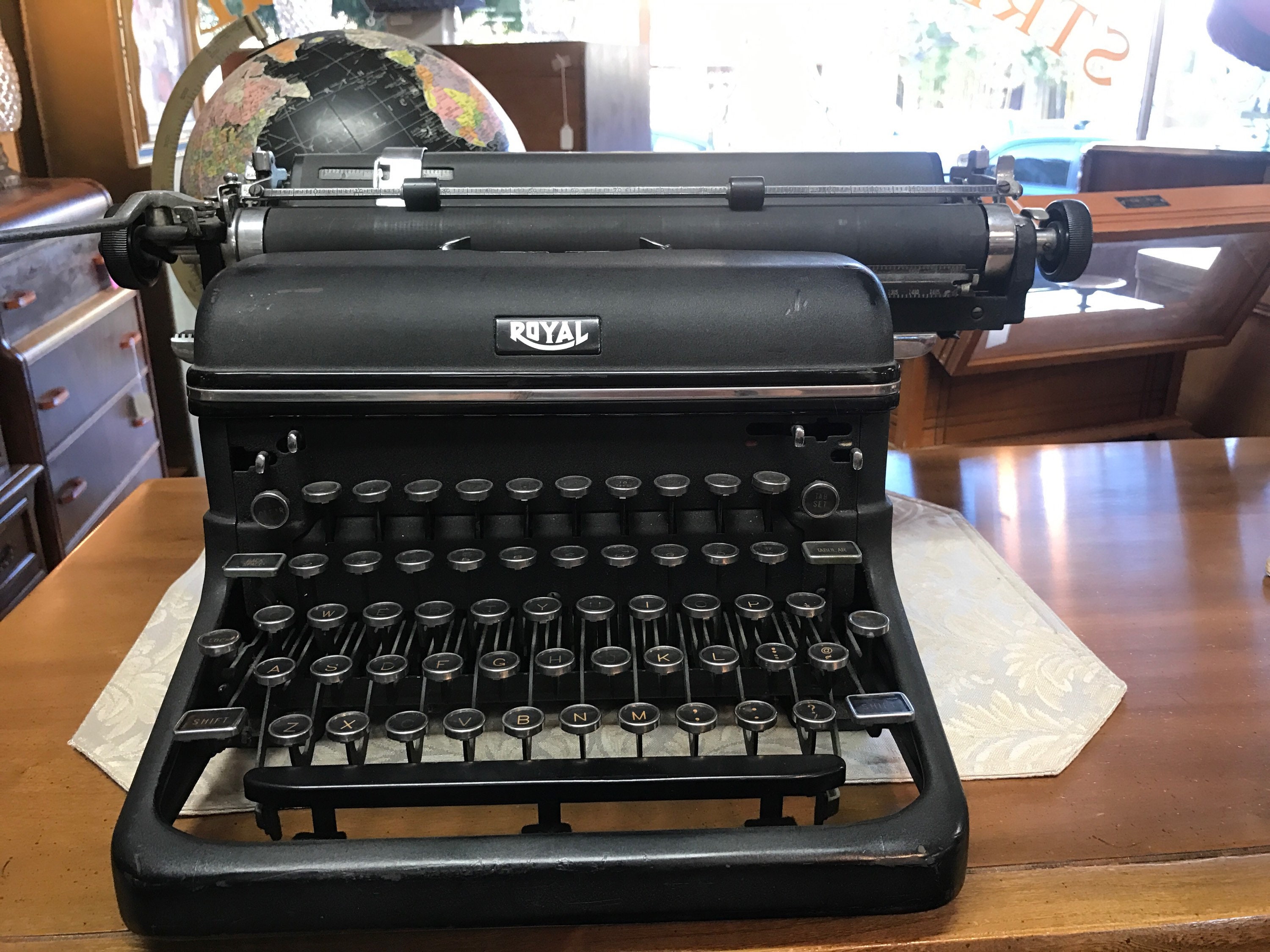 Vintage Royal Manual Typewriter