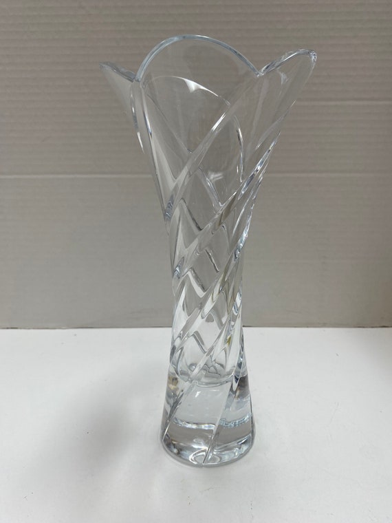Swirl Engraved Glass Vase