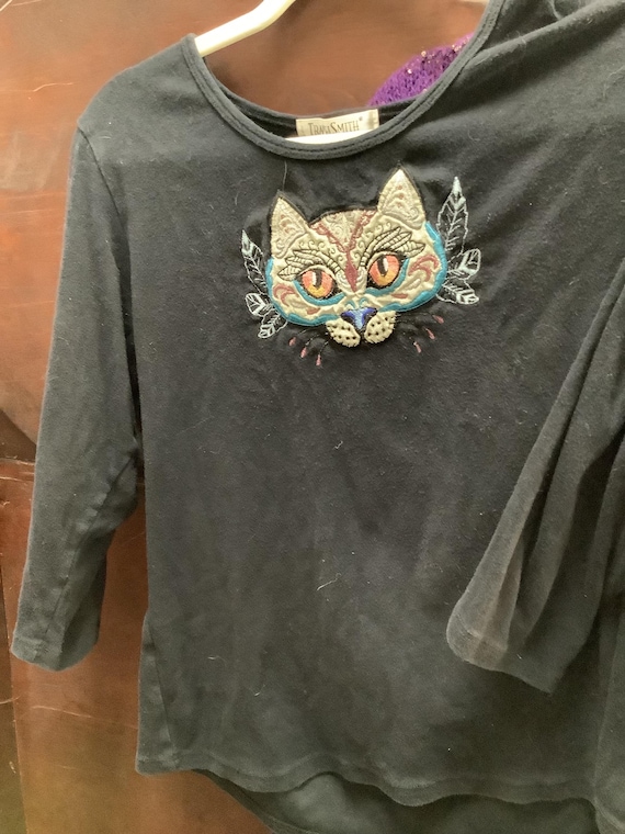 Travel Smith ambroidered Cat top