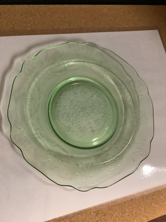 Uranium Glass Desert Plate