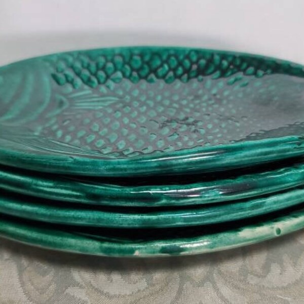 Green fish shaped plates