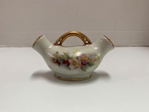 Double Salt and Pepper Shaker