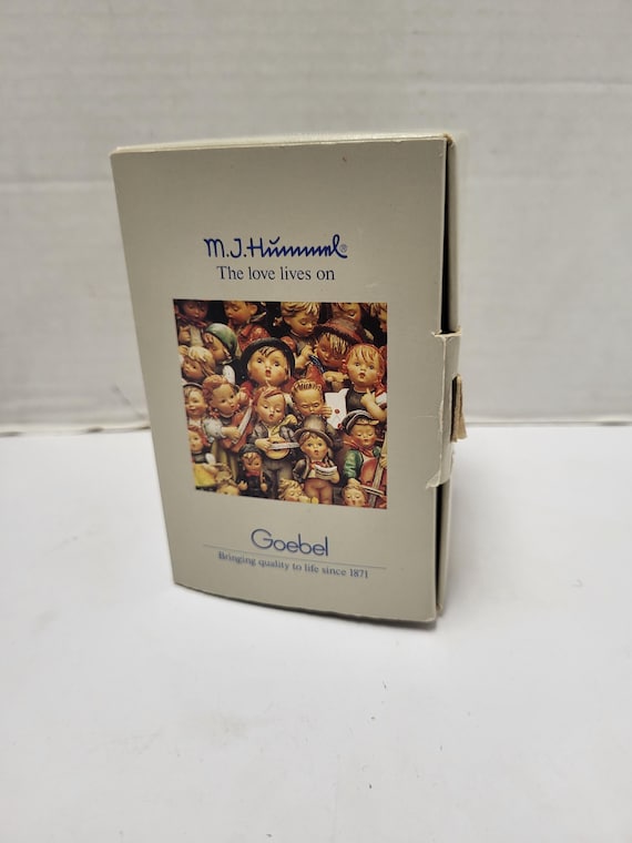 A Stitch in Time Hummel