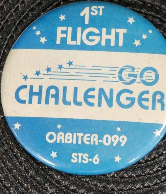 Challenger First Flight pin-back button