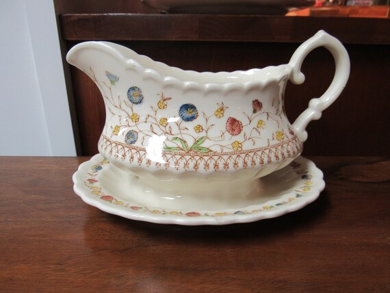 Vernon Kilns Desert Bloom Gravy Boat