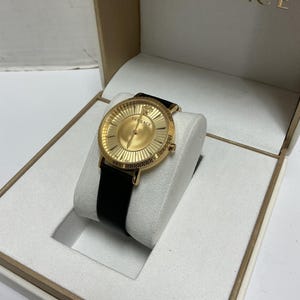Orologio da donna Versace color oro immagine 3