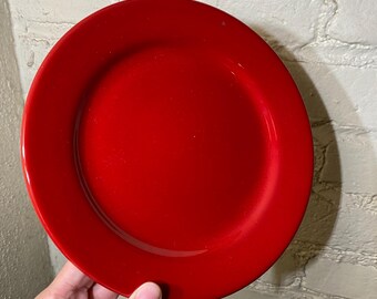 ヴァヒタースバッハ ドイツ ファンファクトリー チェリーレッド サラダ