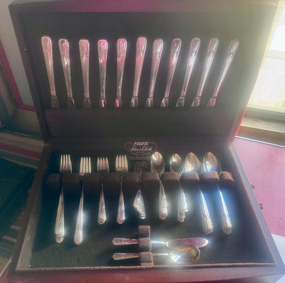 Rogers Art Deco  silver plate set with box