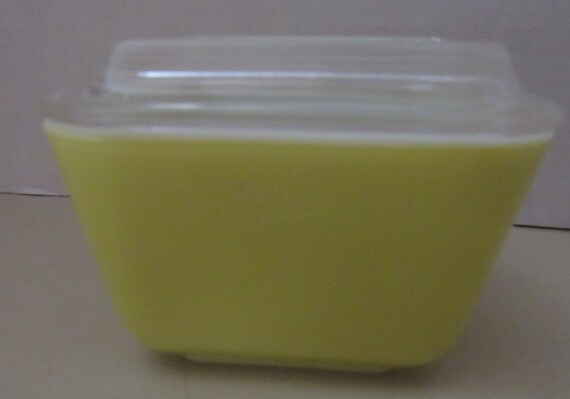 Pyrex YELLOW #502 Daisy Citrus refrigerator dish
